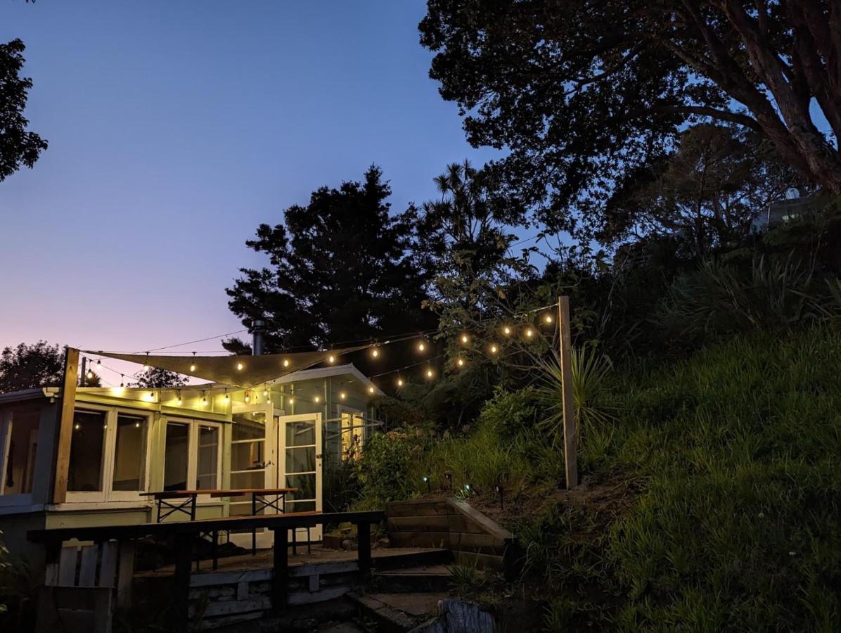 Cox Bay Cottage Раглан Экстерьер фото